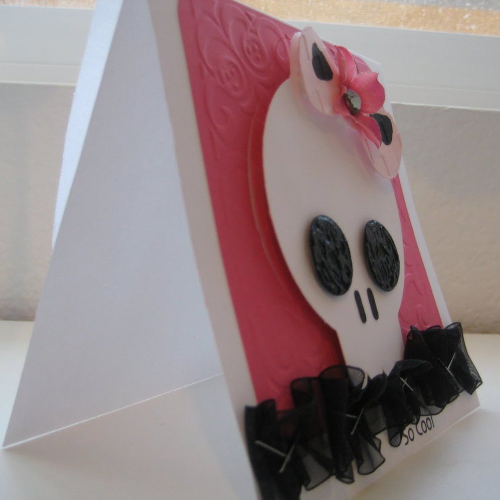Cuttlebug A2 embossing folder - SKELETON SCROLL - Picture 8 of 9